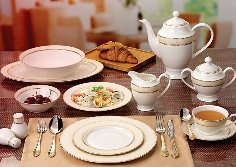 Choosing The Perfect Luxury Dinnerware - Aurobindo Realty